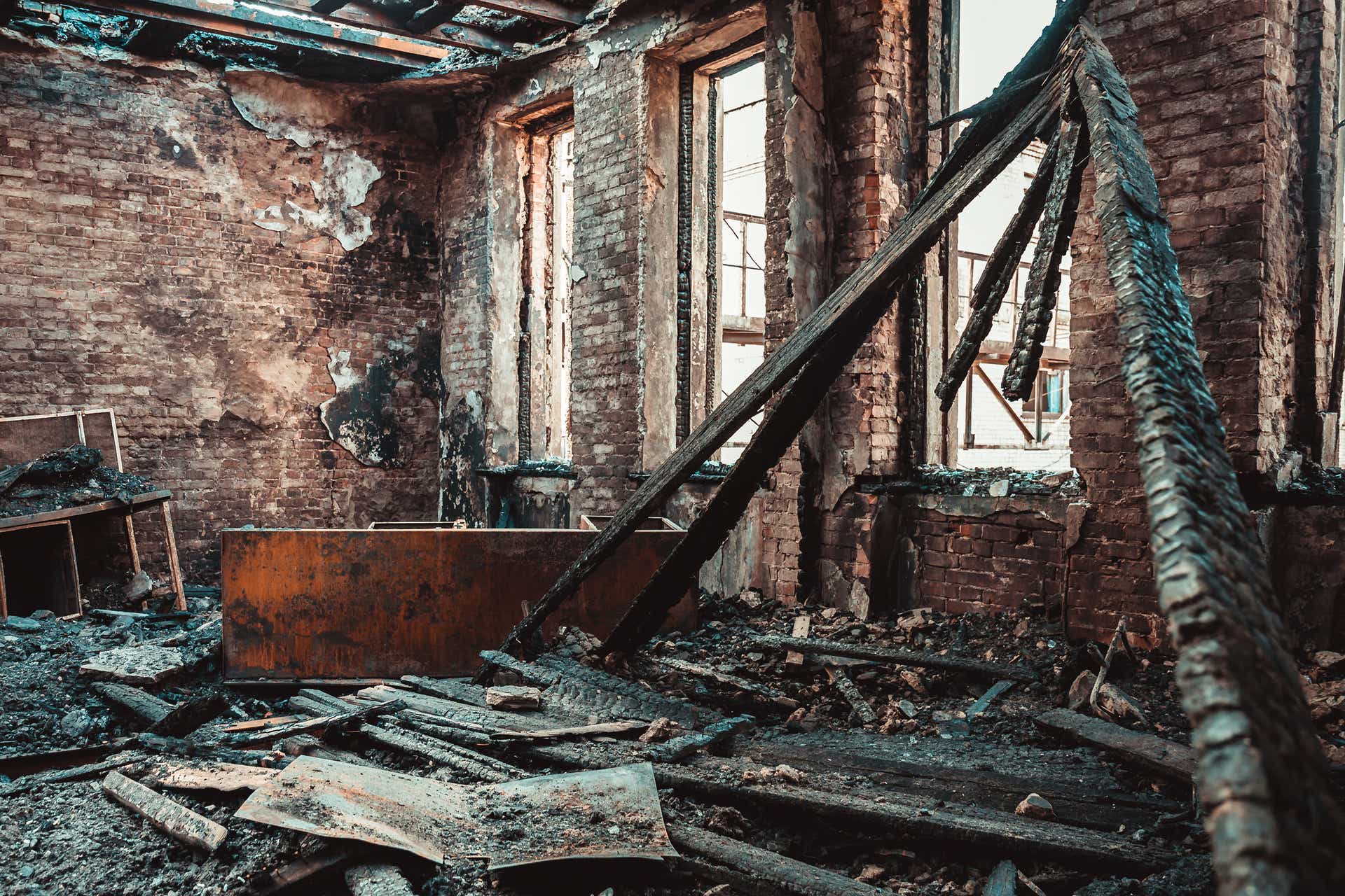 How to Remove Fire Smoke Smell from Your Home and Belongings