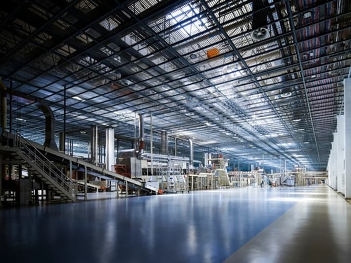 Does SERVPRO Clean Damaged Industrial Construction Projects?